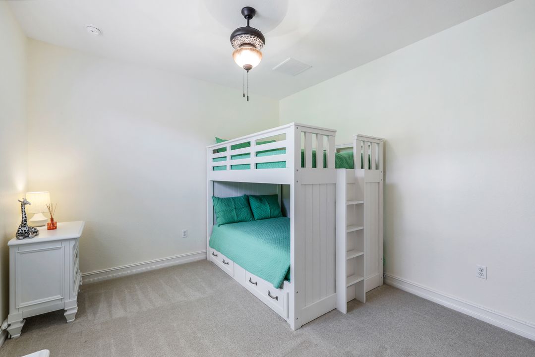 9082 Albion Ln S #6702, Naples, FL 34113