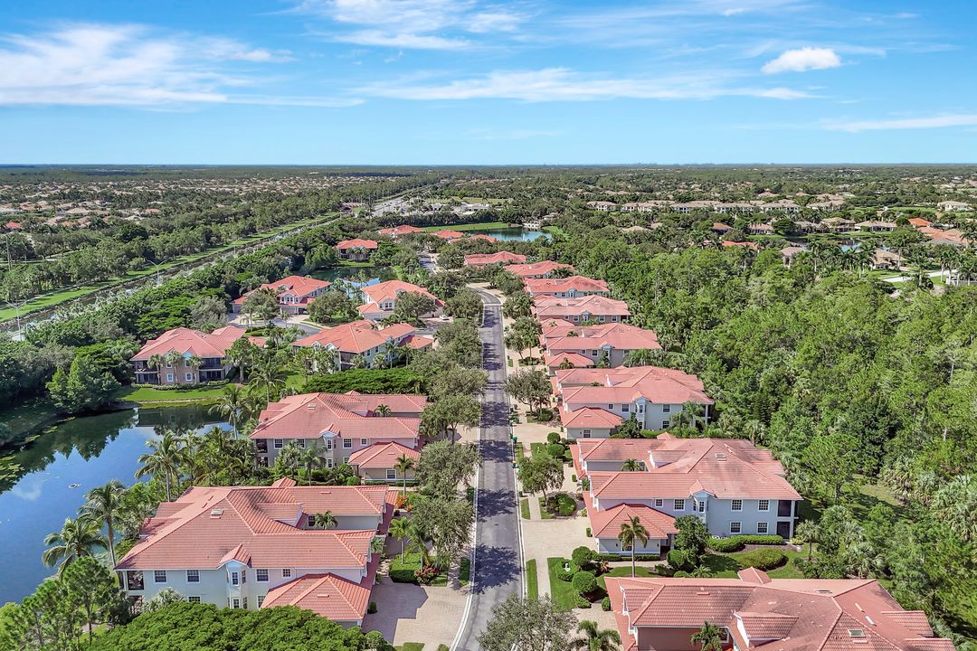 7842 Hawthorne Dr #1703, Naples, FL 34113