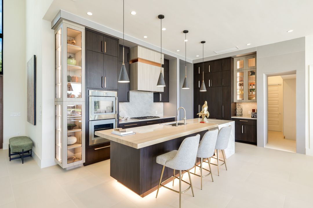 5384 Colonade Ct, Cape Coral, FL 33904