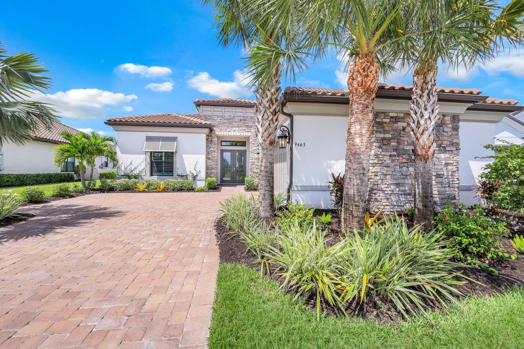 9463 Montelanico Loop, Naples, FL 34119