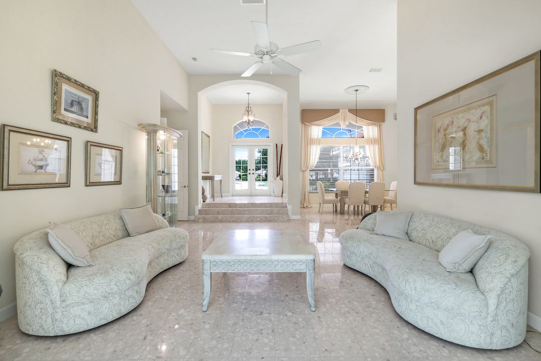 12820 Silverthorn Ct, Bonita Springs, FL 34135