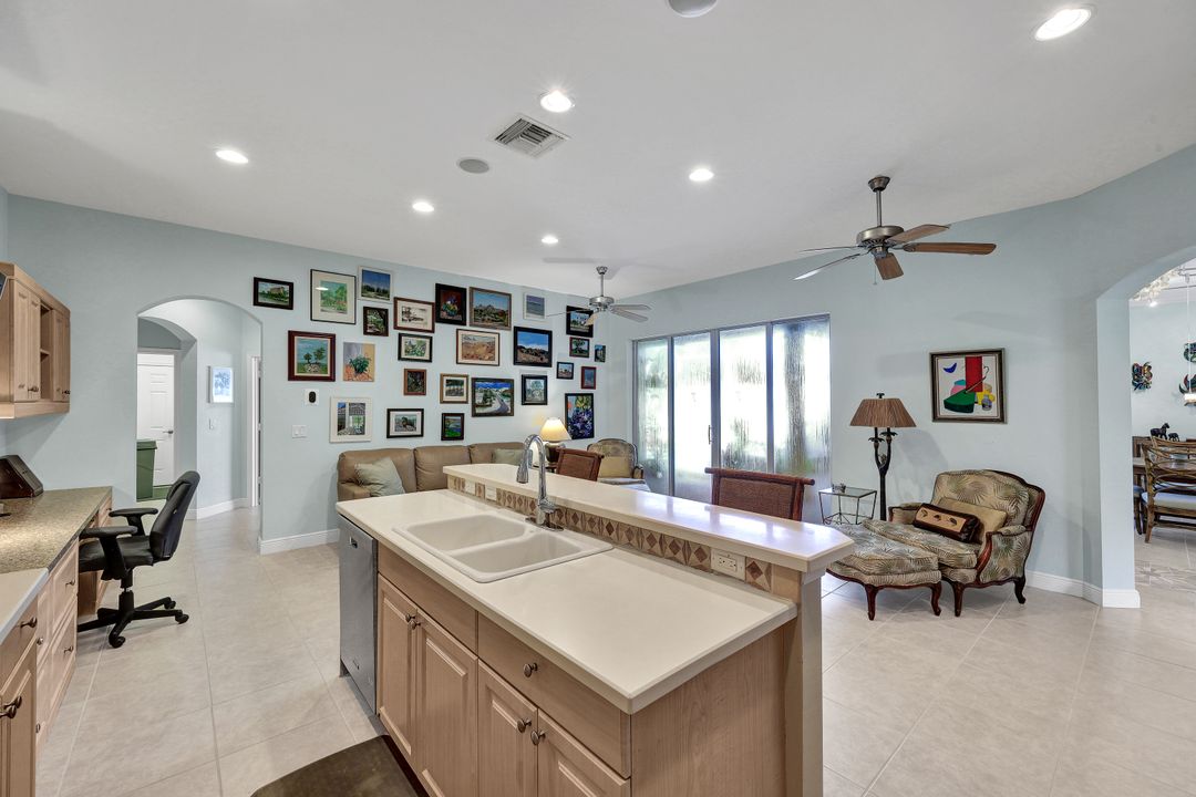 13968 Avon Park Cir, Fort Myers, FL 33912