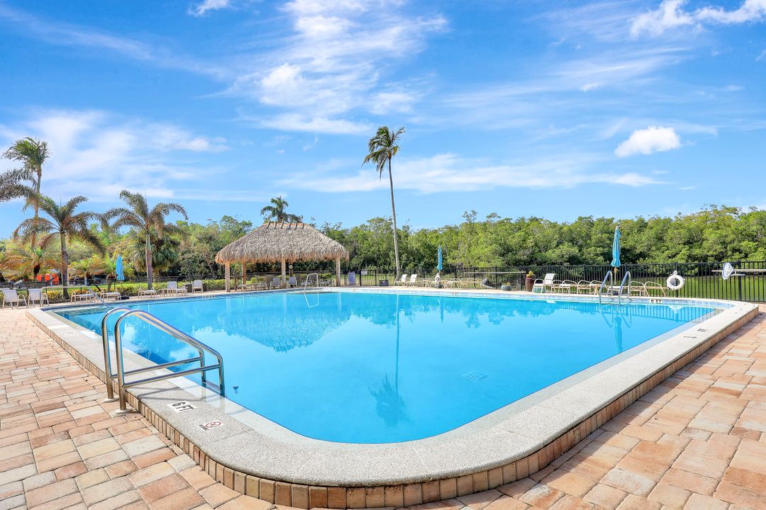 11 Bluebill Ave #1005, Naples, FL 34108