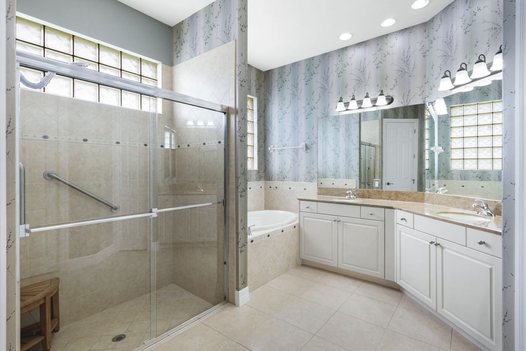 28201 L Burton Fletcher Ct, Bonita Springs, FL 34135