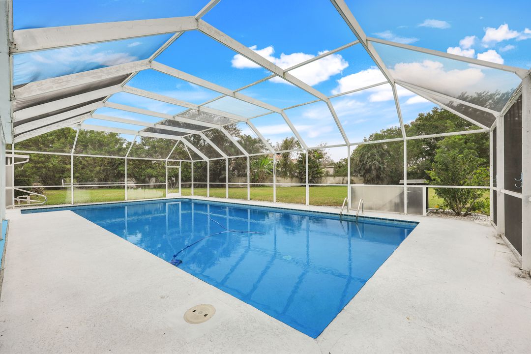 7234 Mill Pond Cir, Naples, FL 34109