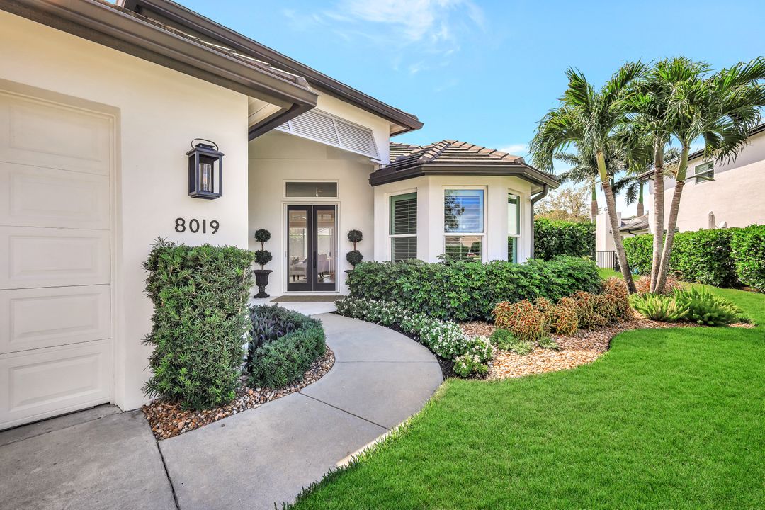 8019 San Simeon, Naples, FL 34109