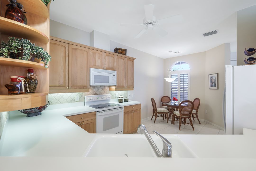 1610 Clermont Dr #201, Naples, FL 34109