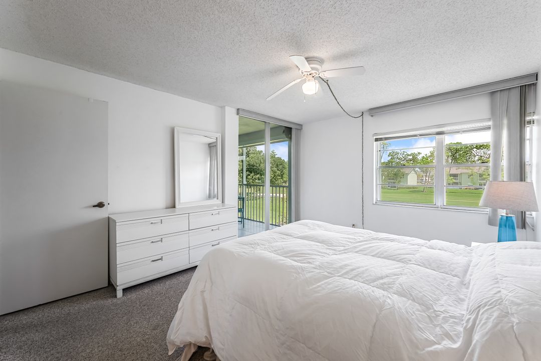 1085 Forest Lakes Dr #8204, Naples, FL 34105