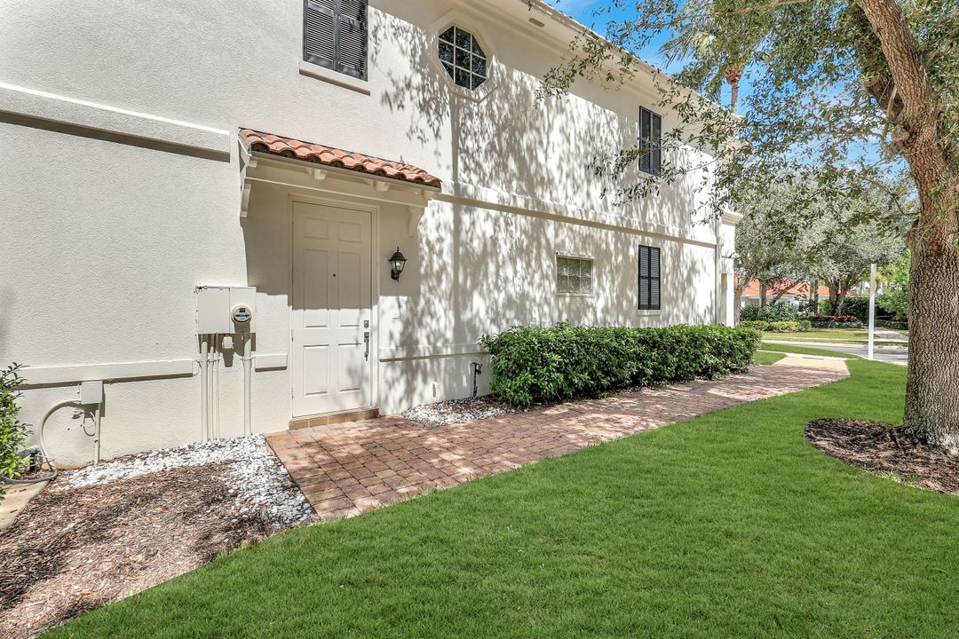 28508 Alessandria Cir, Bonita Springs, FL 34135