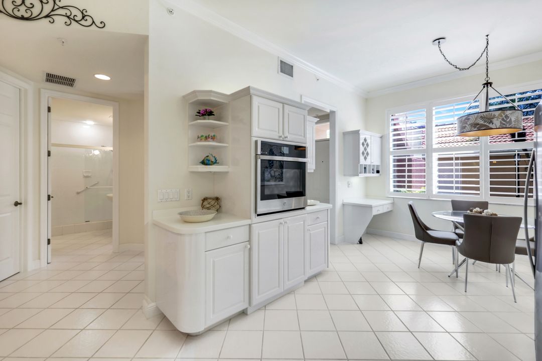 2365 Hidden Lake Dr #9, Naples, FL 34112