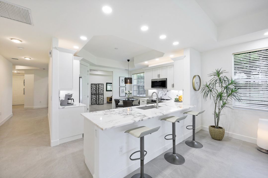 8637 Champions Point #901, Naples, FL 34113