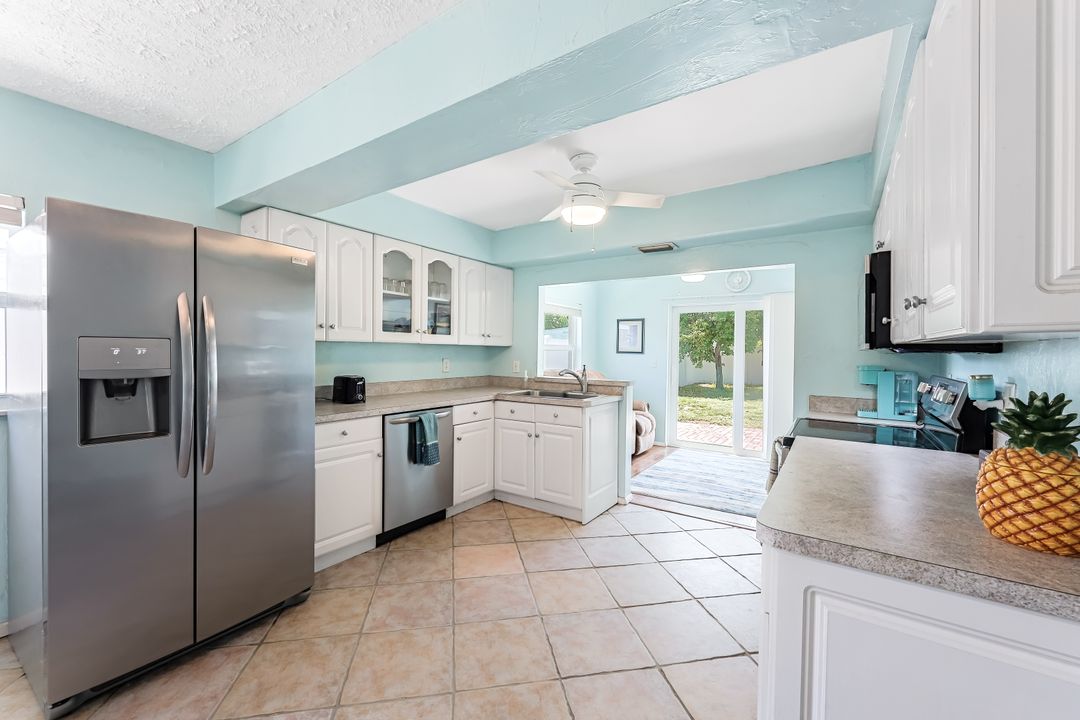 764 104th Ave N, Naples, FL 34108