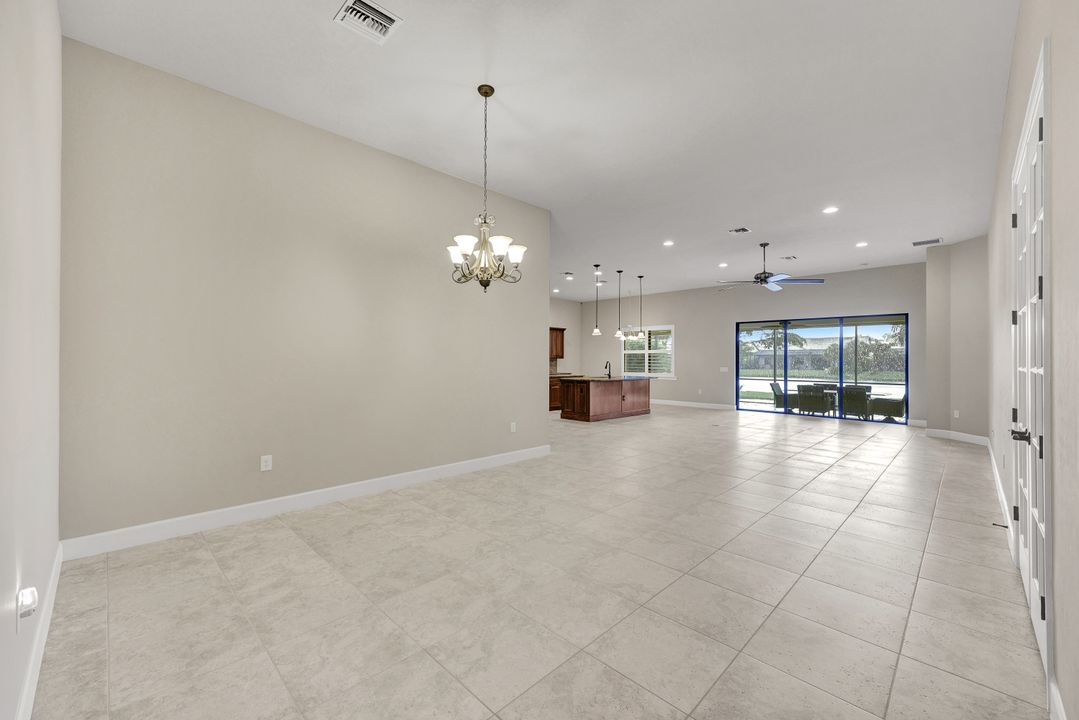 16183 Cartwright Ln, Naples, FL 34110