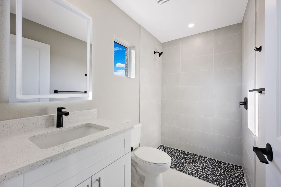 1910 NE 42nd Terrace, Cape Coral, FL 33909