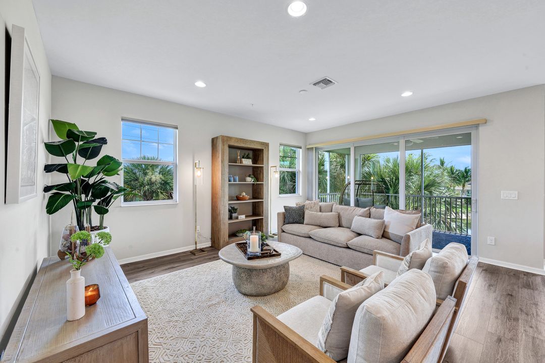 2344 Sheen Ln, Naples, FL 34120