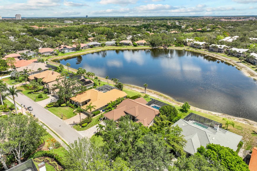 3730 Lakemont Dr, Bonita Springs, FL 34134