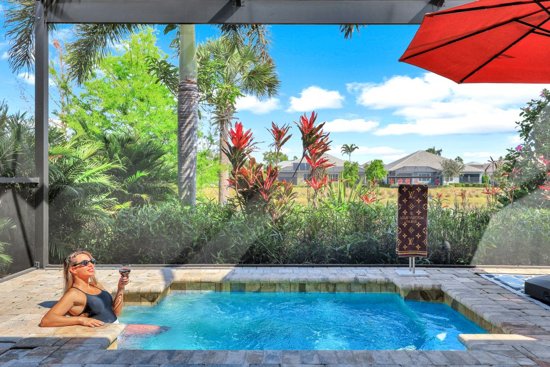 6927 Cay Ct, Naples, FL 34113
