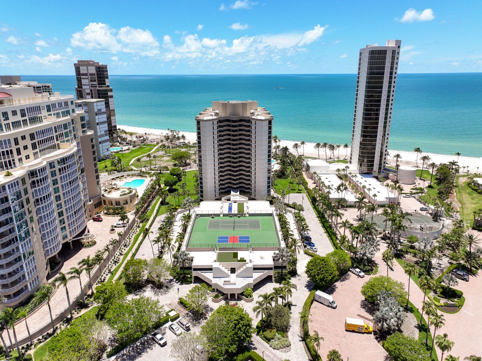 4551 Gulf Shore Blvd N #1003, Naples, FL 34103