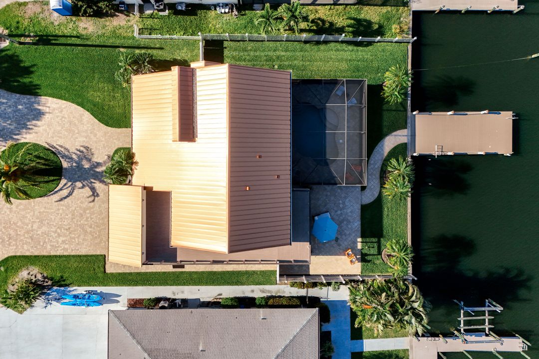 18323 Cutlass Dr, Fort Myers Beach, FL 33931