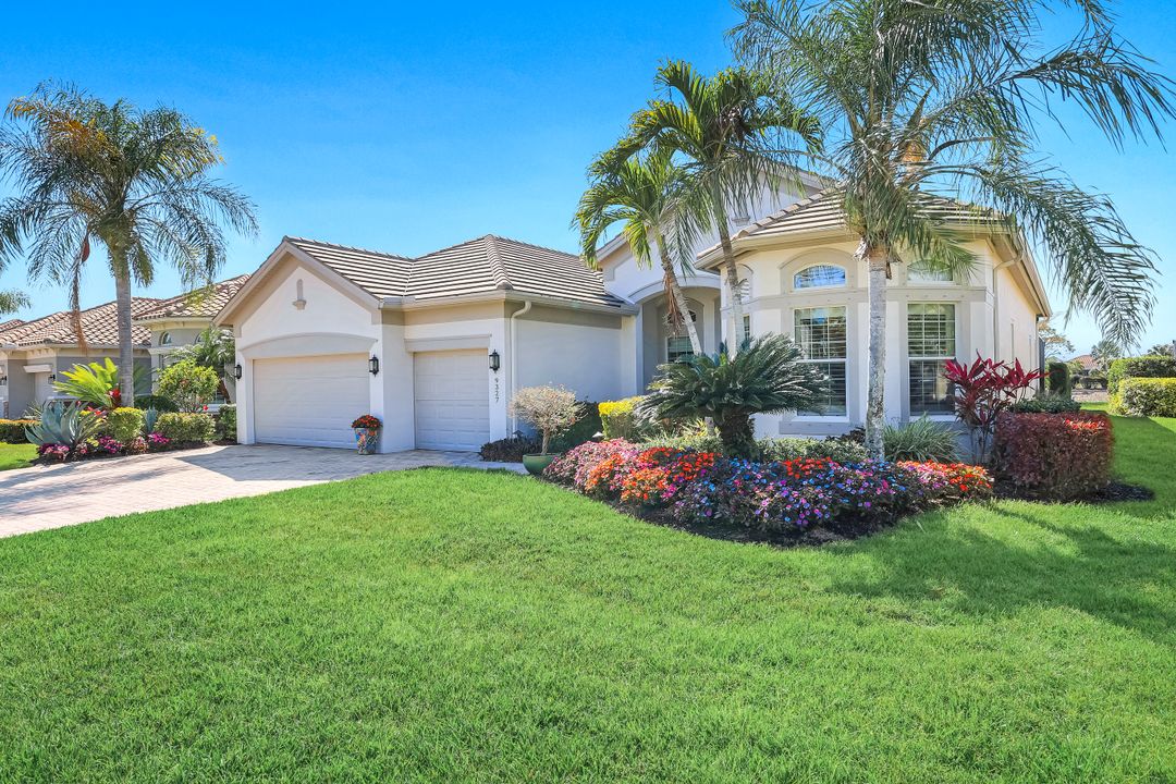 9327 Marble Stone Dr, Naples, FL 34120