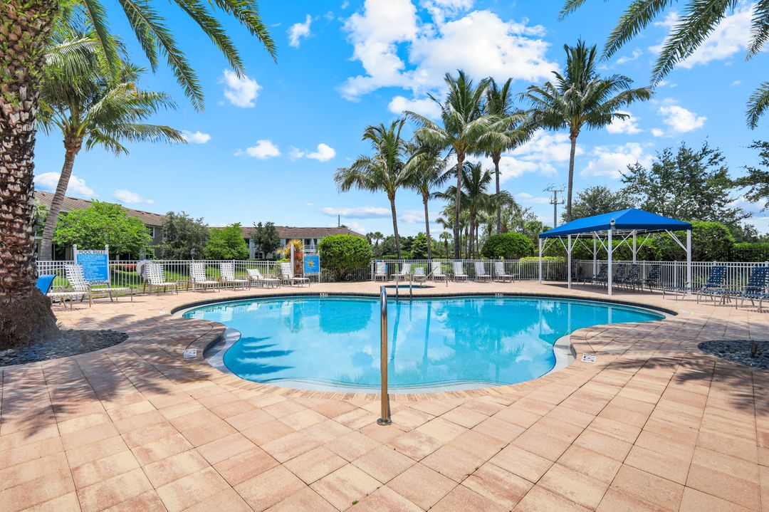 2343 Sheen Ln #405, Naples, FL 34120