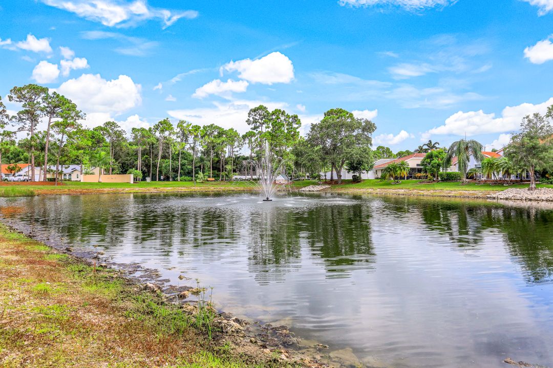 1082 Jardin Dr, Naples, FL 34104