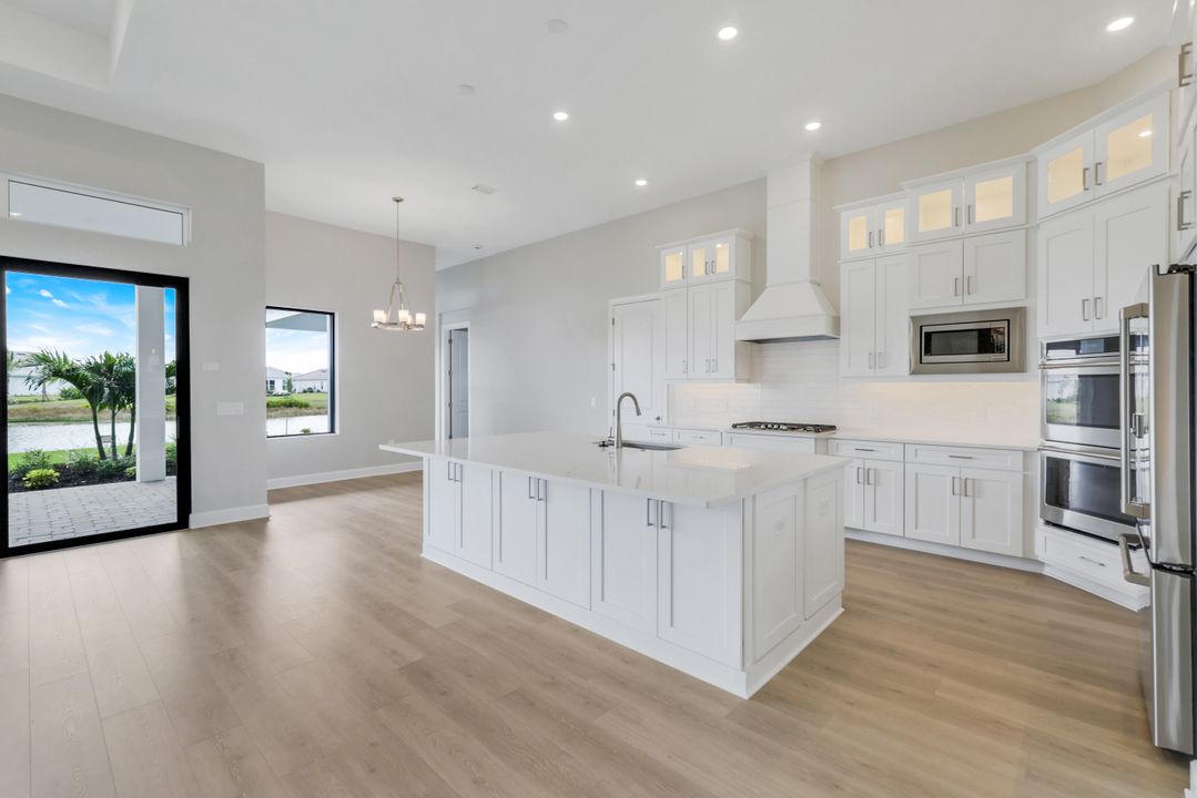 15460 Turin Dr, Naples, FL 34114