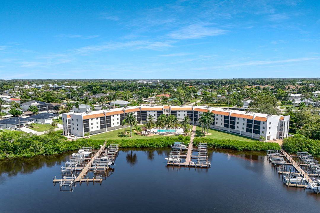 226 3rd St #206, Bonita Springs, FL 34134