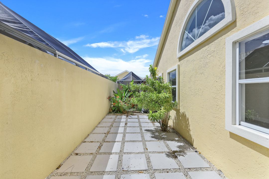 28759 Carmel Way, Bonita Springs, FL 34134