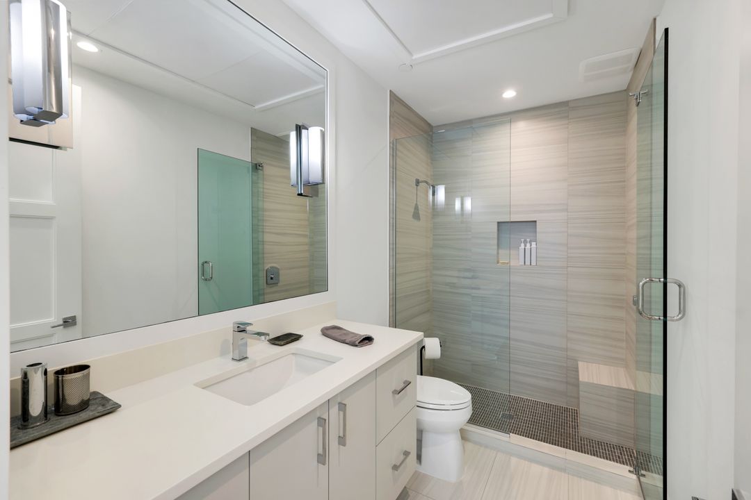 335 Banyan Blvd, Naples, FL 34102