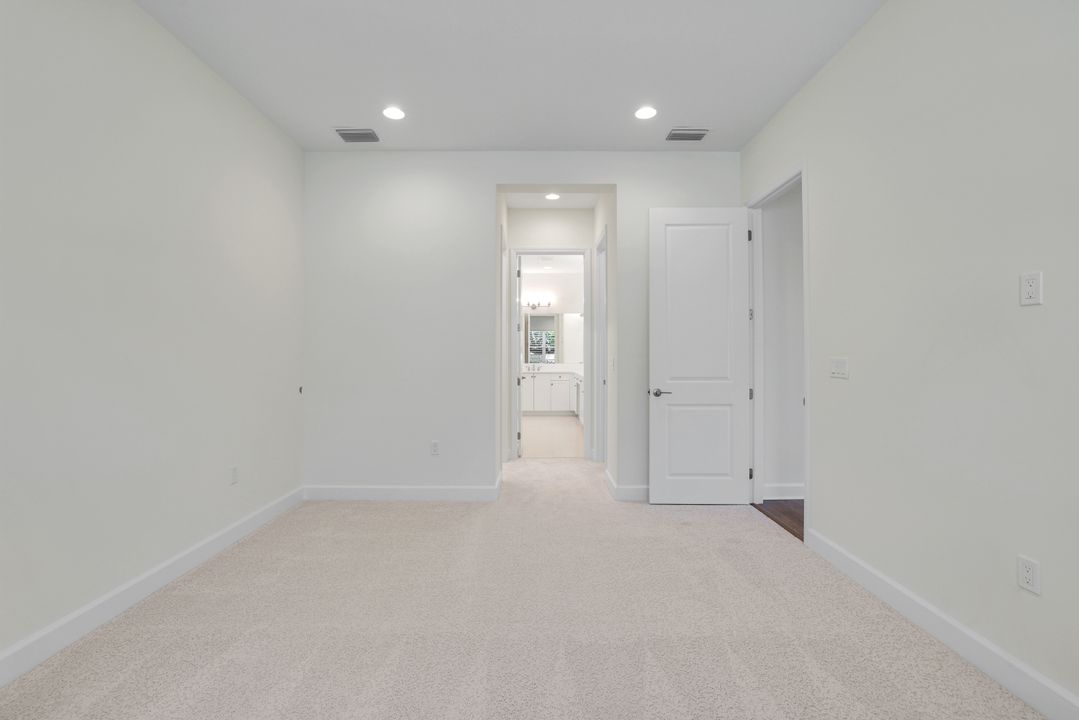 2687 Ridgecrest Pl, Naples, FL 34112