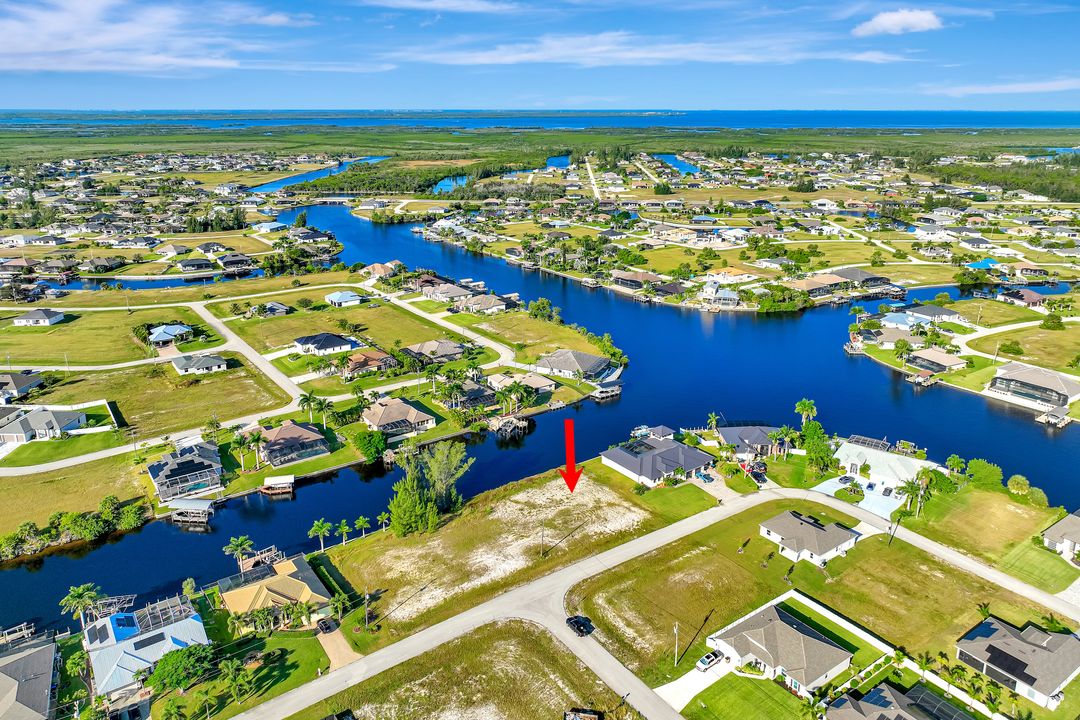 2002 NW 36th Ave, Cape Coral, FL 33993