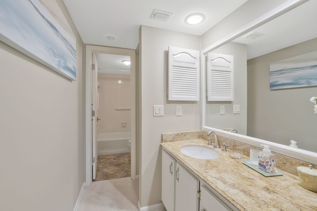 4126 Belair Ln #B10, Naples, FL 34103