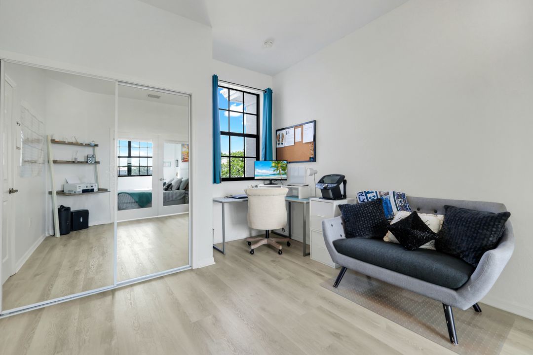 15239 Summit Pl Cir, Naples, FL 34119