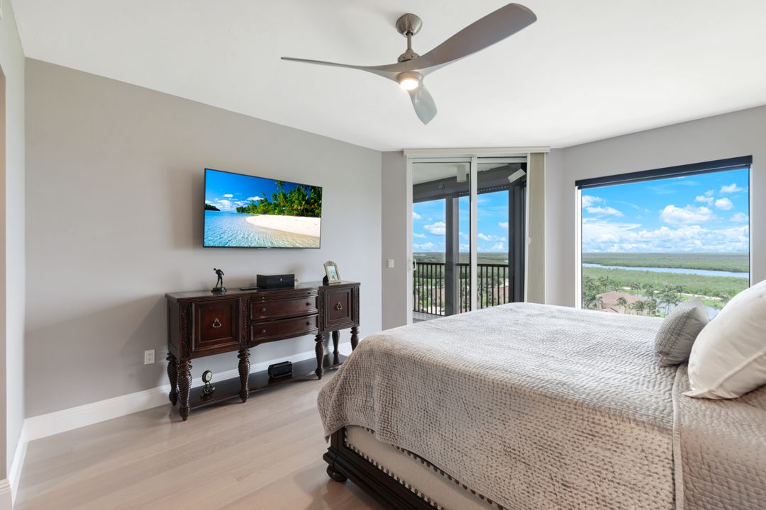 1060 Borghese Ln #902, Naples, FL 34114