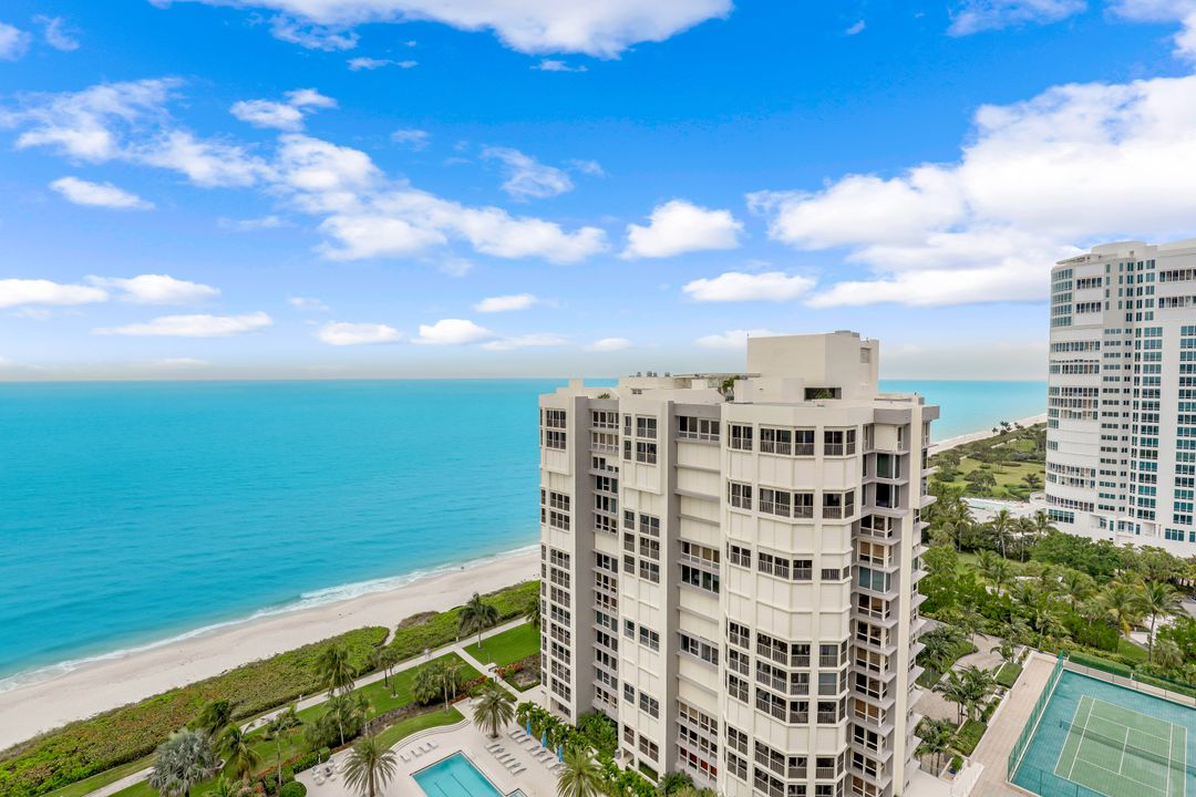 4041 Gulf Shore Blvd N #204, Naples, FL 34103