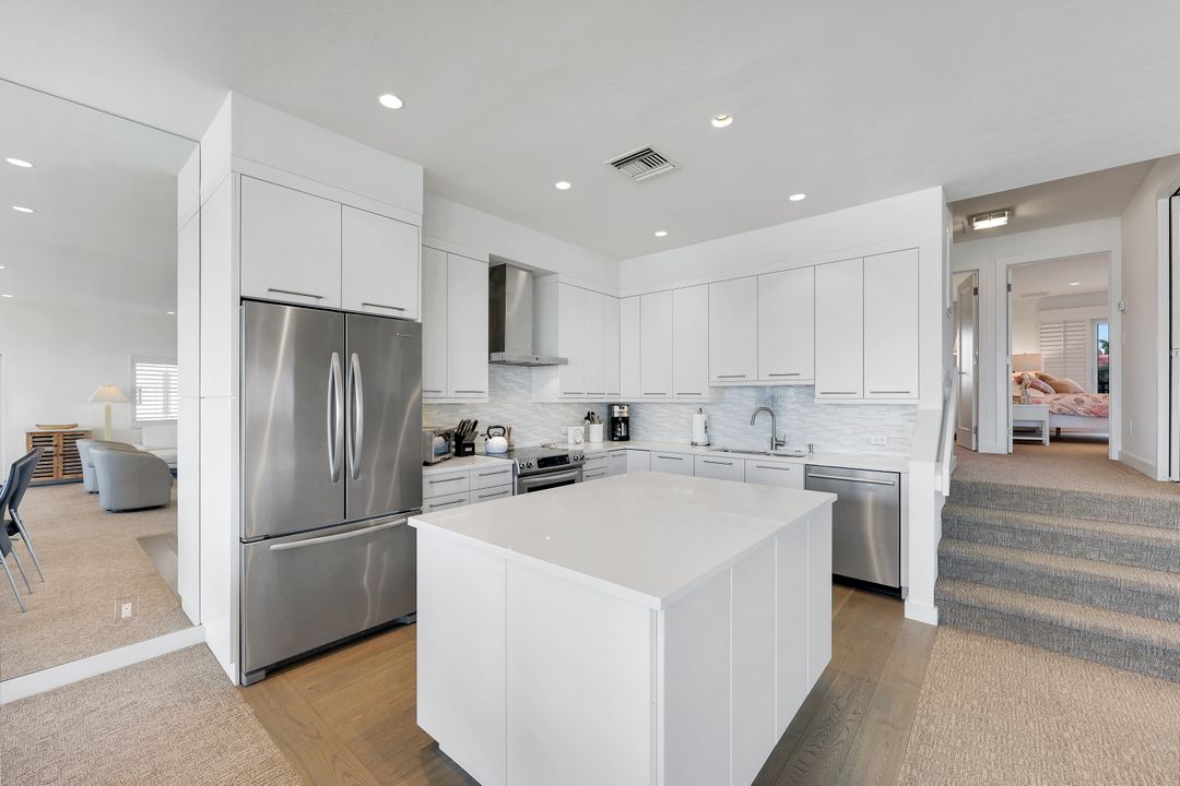 2211 Gulf Shore Blvd N #C4, Naples, FL 34102