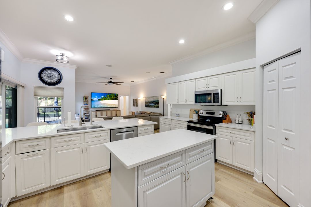 7500 Woodland Bend Cir, Fort Myers, FL 33912