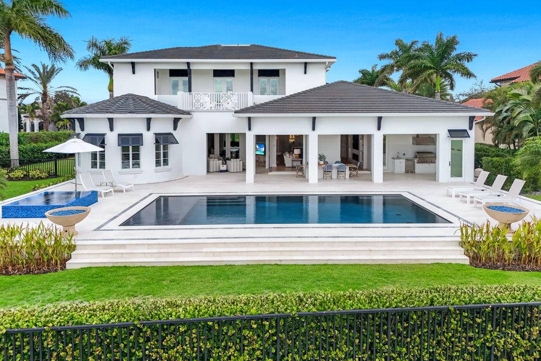 16744 Prato Way, Naples, FL 34110