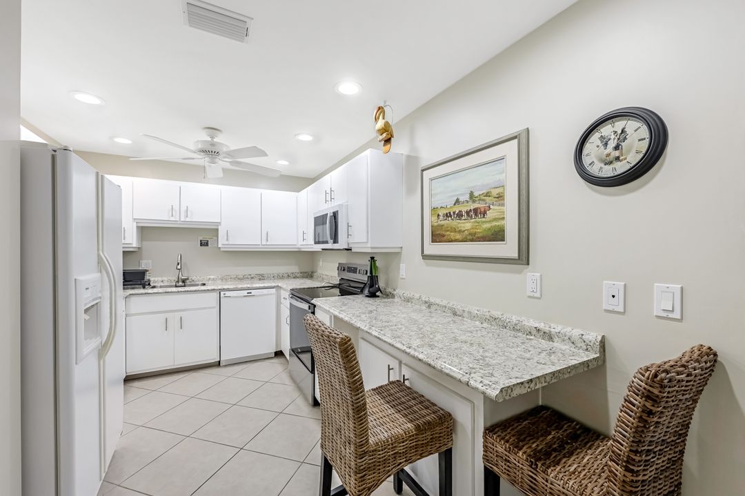 509 Roma Ct #202, Naples, FL 34110