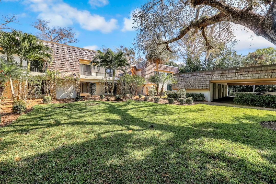 105 Wilderness Dr #107, Naples, FL 34105