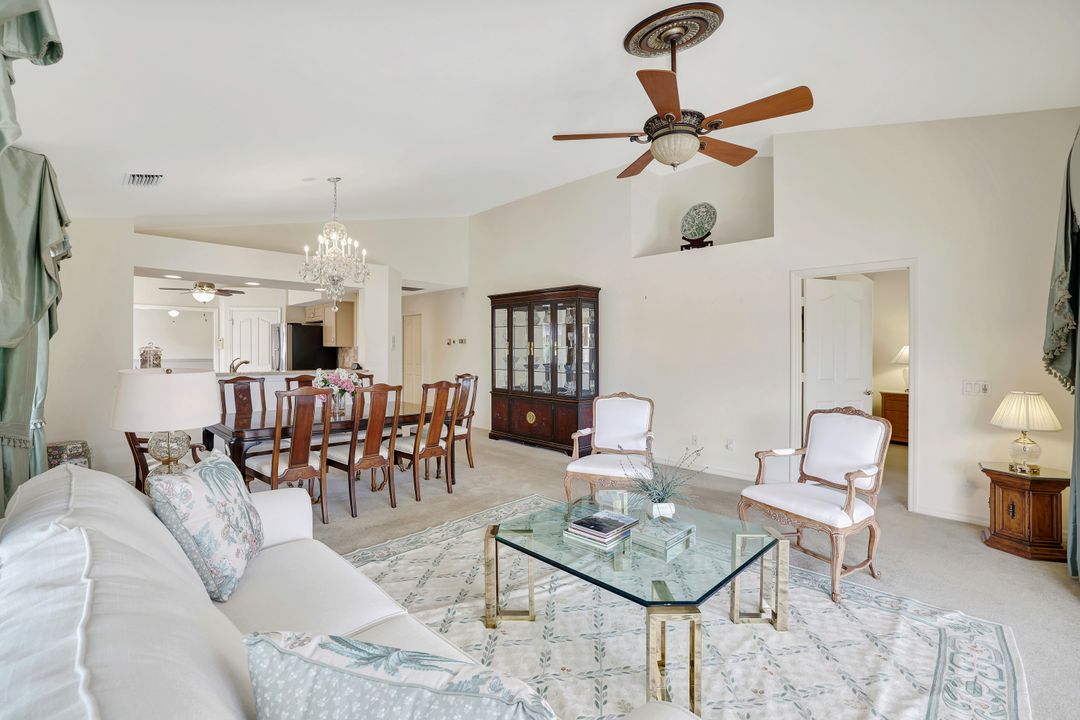 6200 Reserve Cir #404, Naples, FL 34119