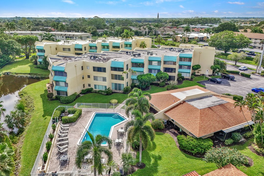 955 Palm View Dr #307, Naples, FL 34110