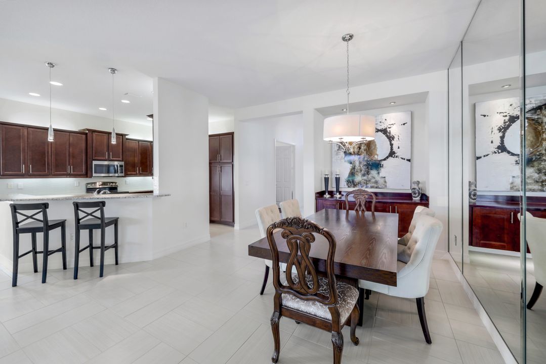 3267 Pacific Dr, Naples, FL 34119
