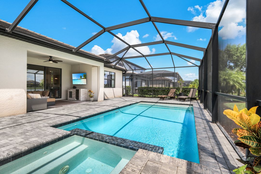 11591 Canopy Loop, Miromar Lakes, FL 33913