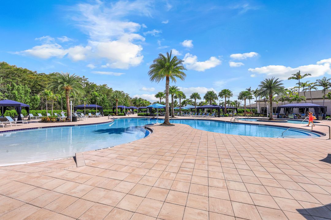 28450 Capraia Dr, Bonita Springs, FL 34135