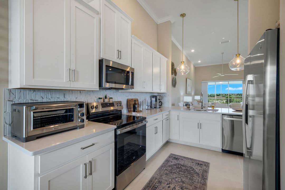 11811 Venetian Lagoon Dr #204, Fort Myers, FL 33913