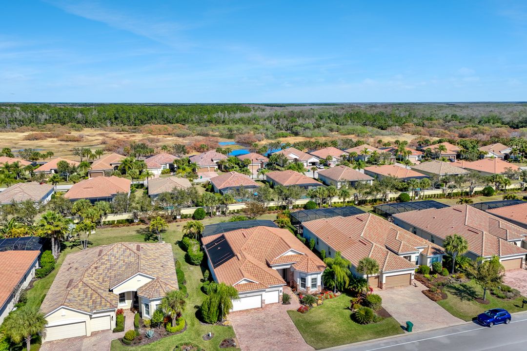 9298 Quarry Dr, Naples, FL 34120