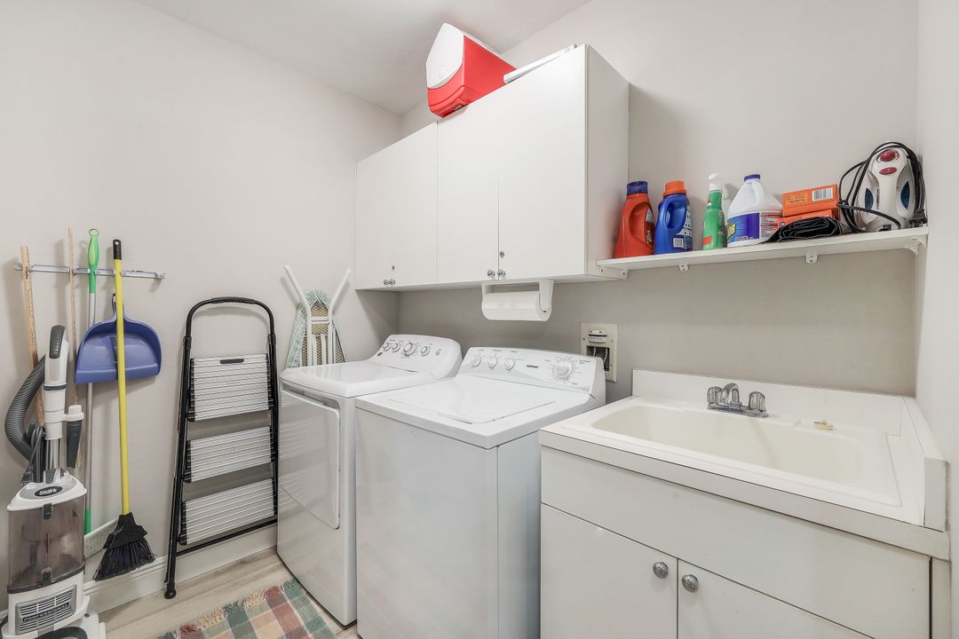 460 Launch Cir #503, Naples, FL 34108