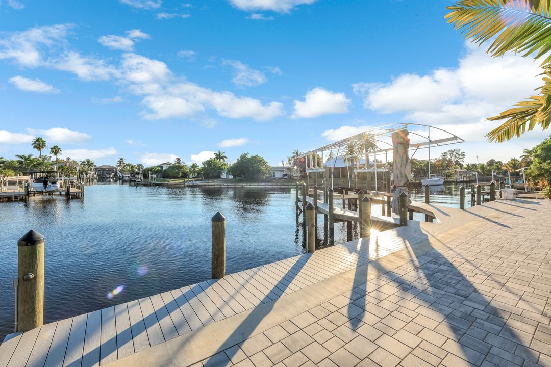 122 SW 58th St, Cape Coral, FL 33914